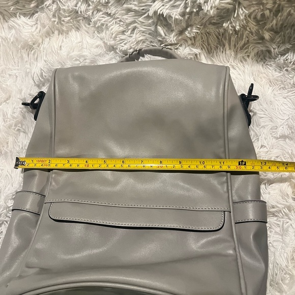 Grey backpack purse - Picture 7 of 8